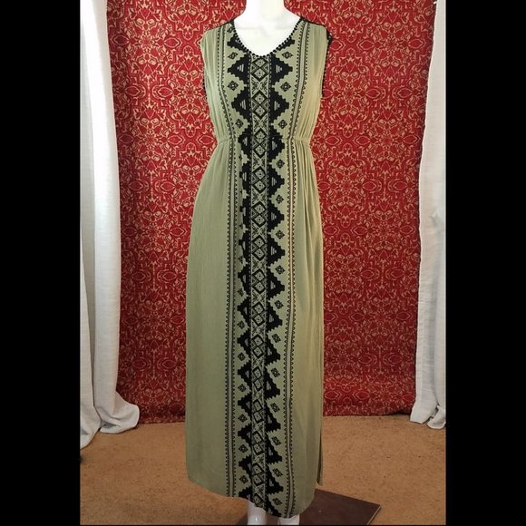 XHILARATION green maxi dress Jr M ⚠️🕘 - Picture 1 of 10